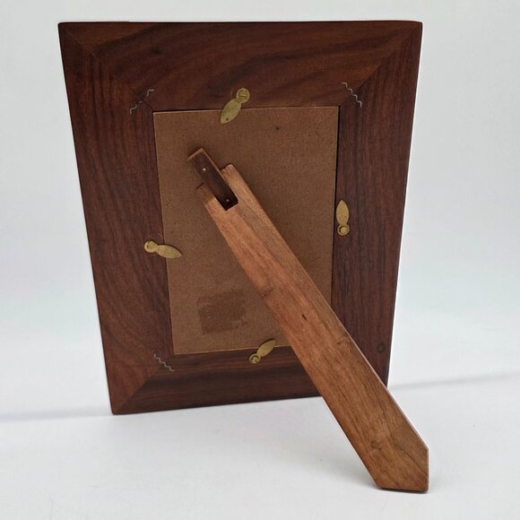 Handcrafted Wooden Photo Frame With Brass Inlay Vine Leaf Design 3.5x5.5 Inch - Picture 6 of 11